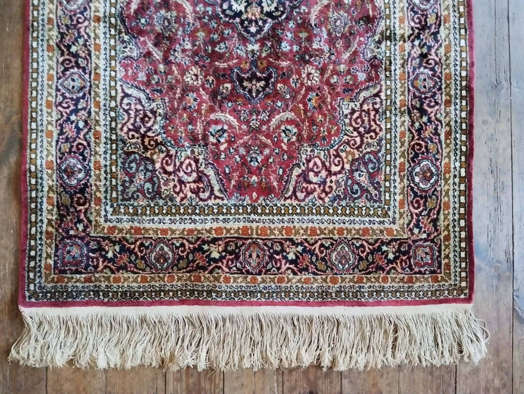Handmade Kashmiri Silk Rug 160x90cm