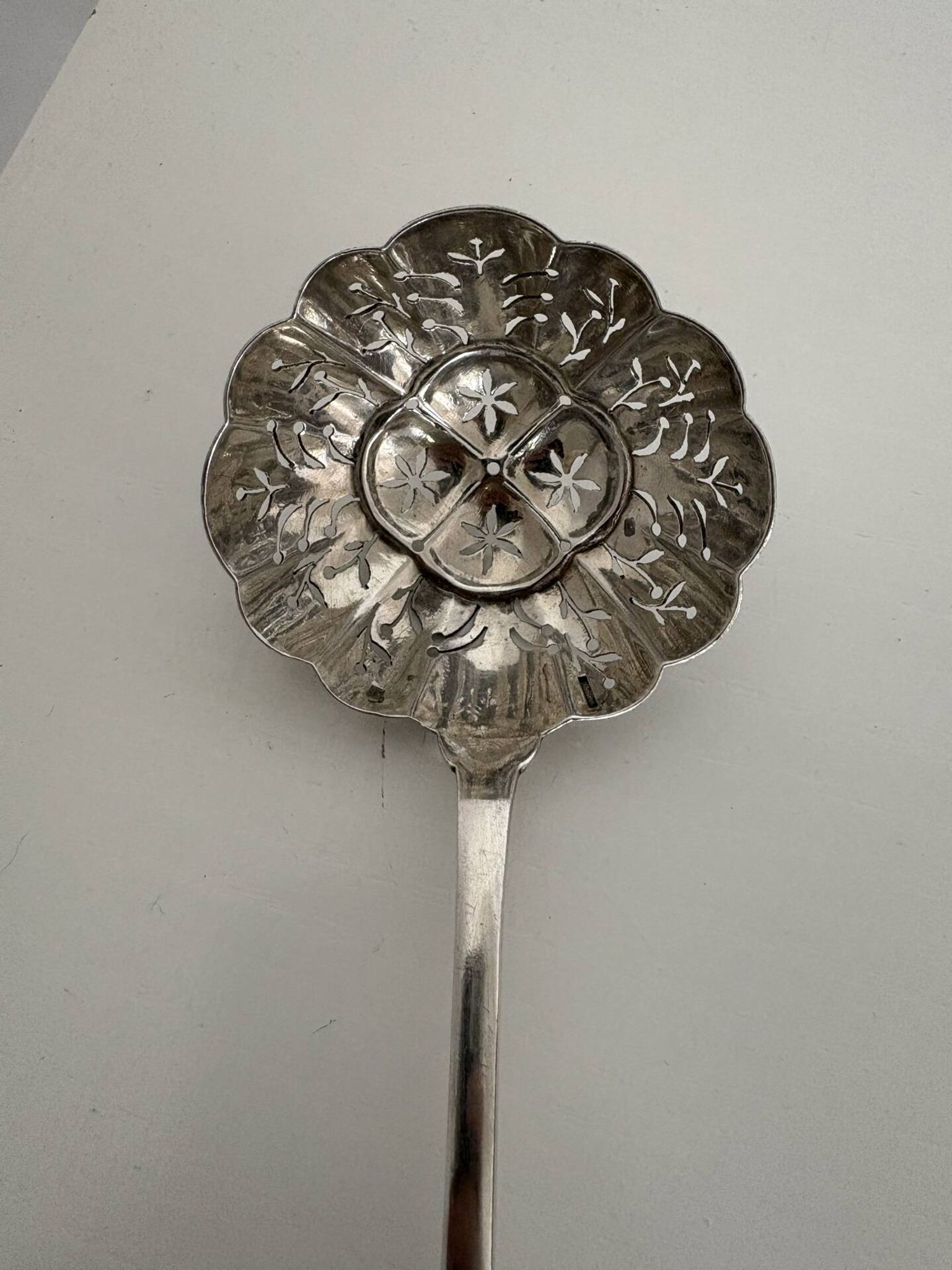Cuillère à pèlerin , pelle à service Christofle en métal argenté