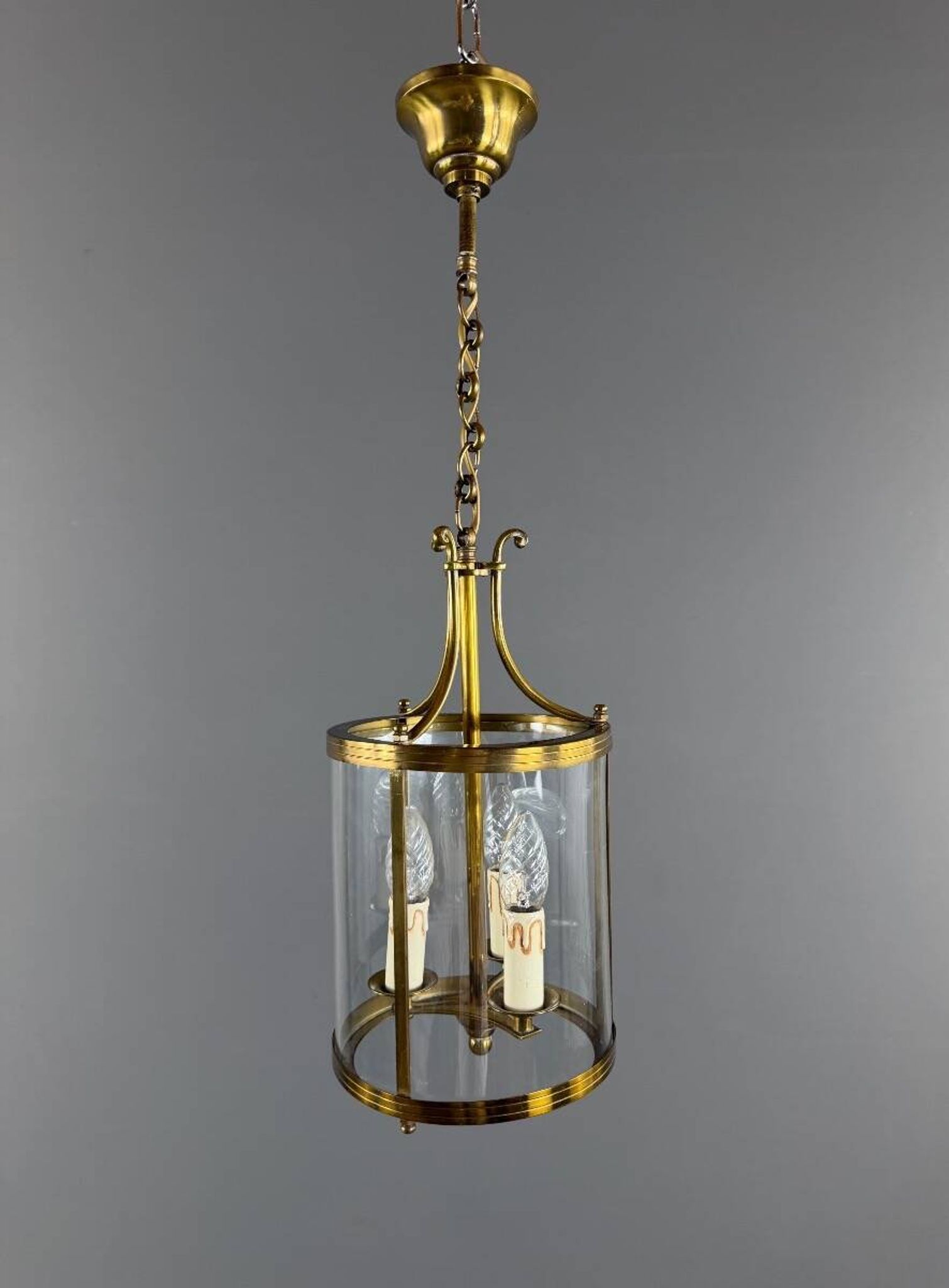 Lanterne cylindrique en laiton et verre, XXe Siècle