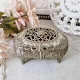 Vintage openwork silver metal jewelry box