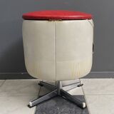 Coffre à linge / tabouret rond en skaï années 1960