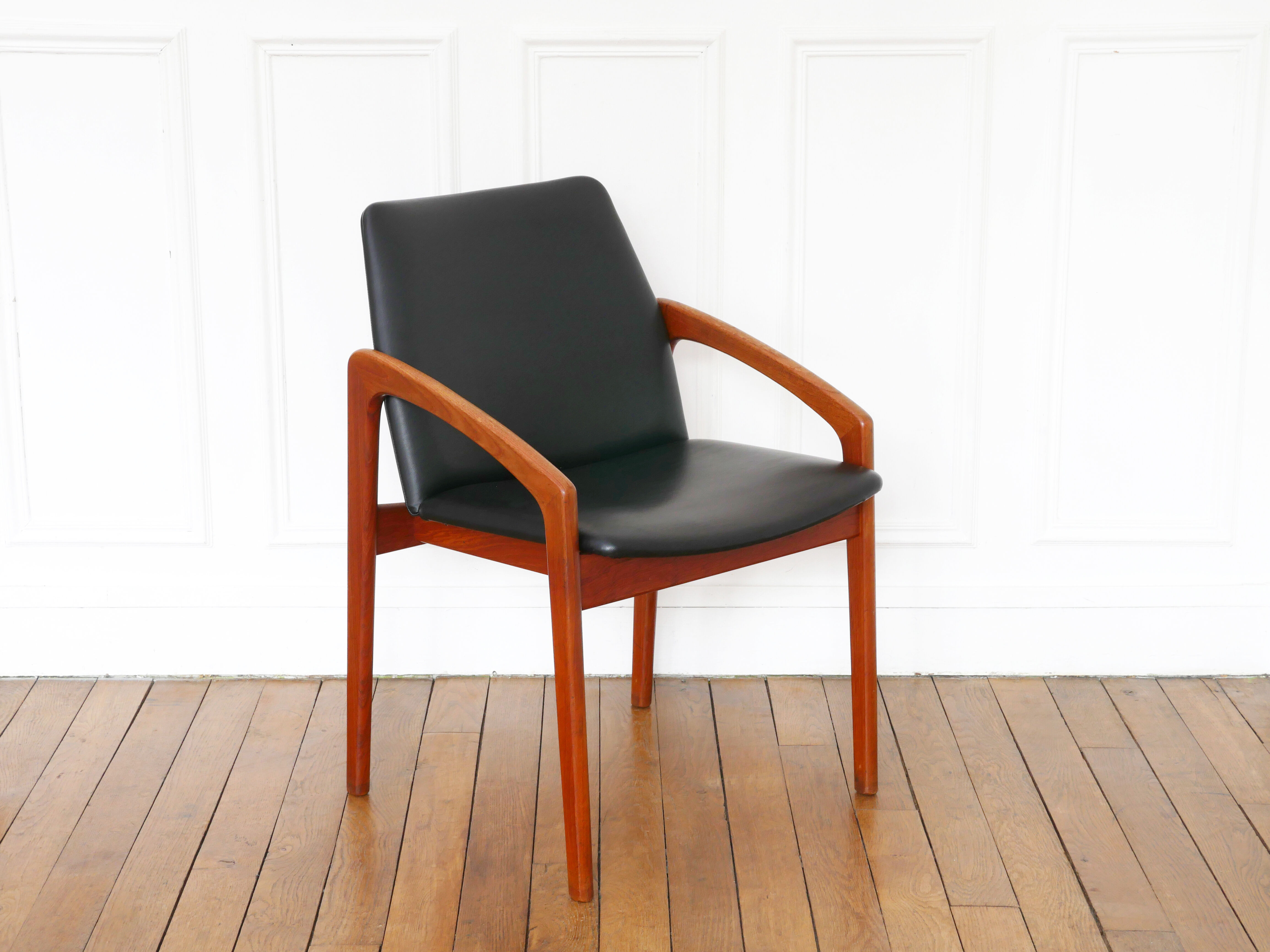 Fauteuil par Henning Kjærnulf pour Korup Stolefabrik