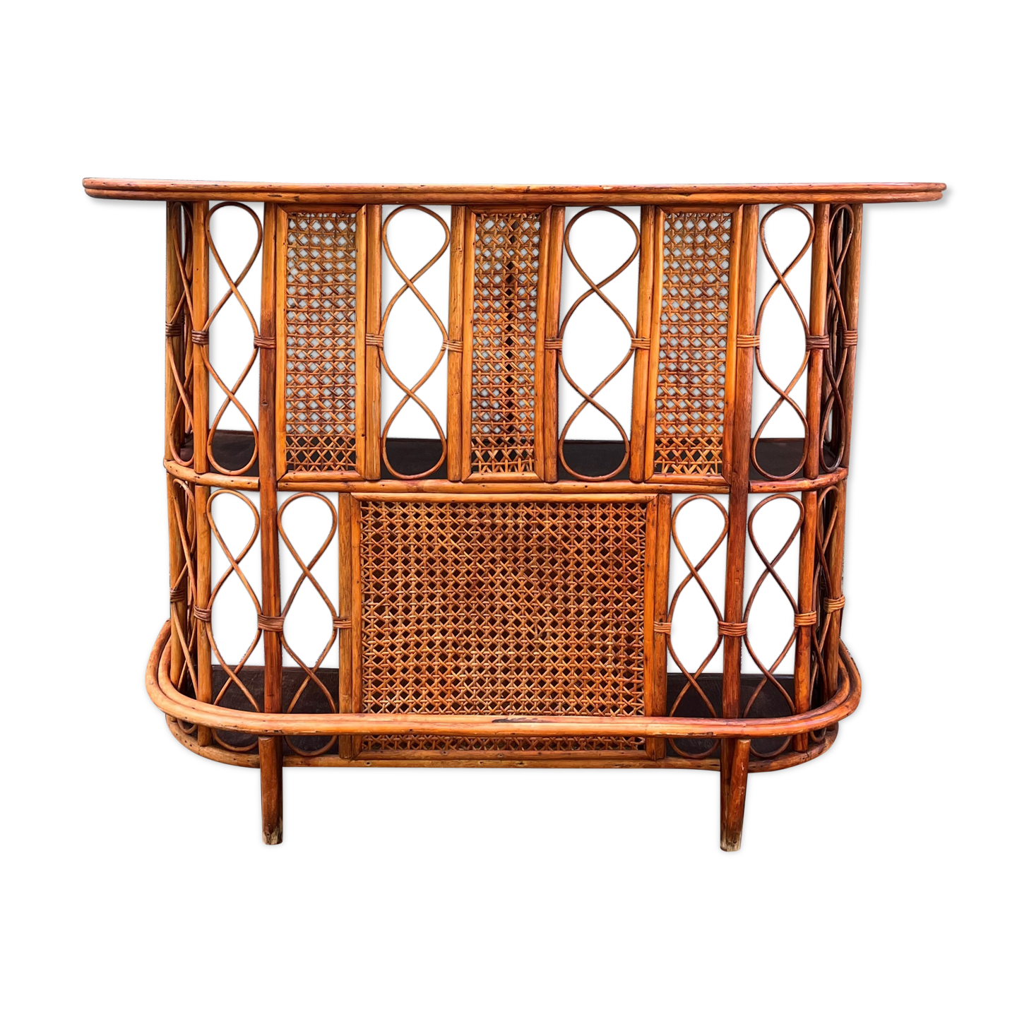 Vintage rattan bar