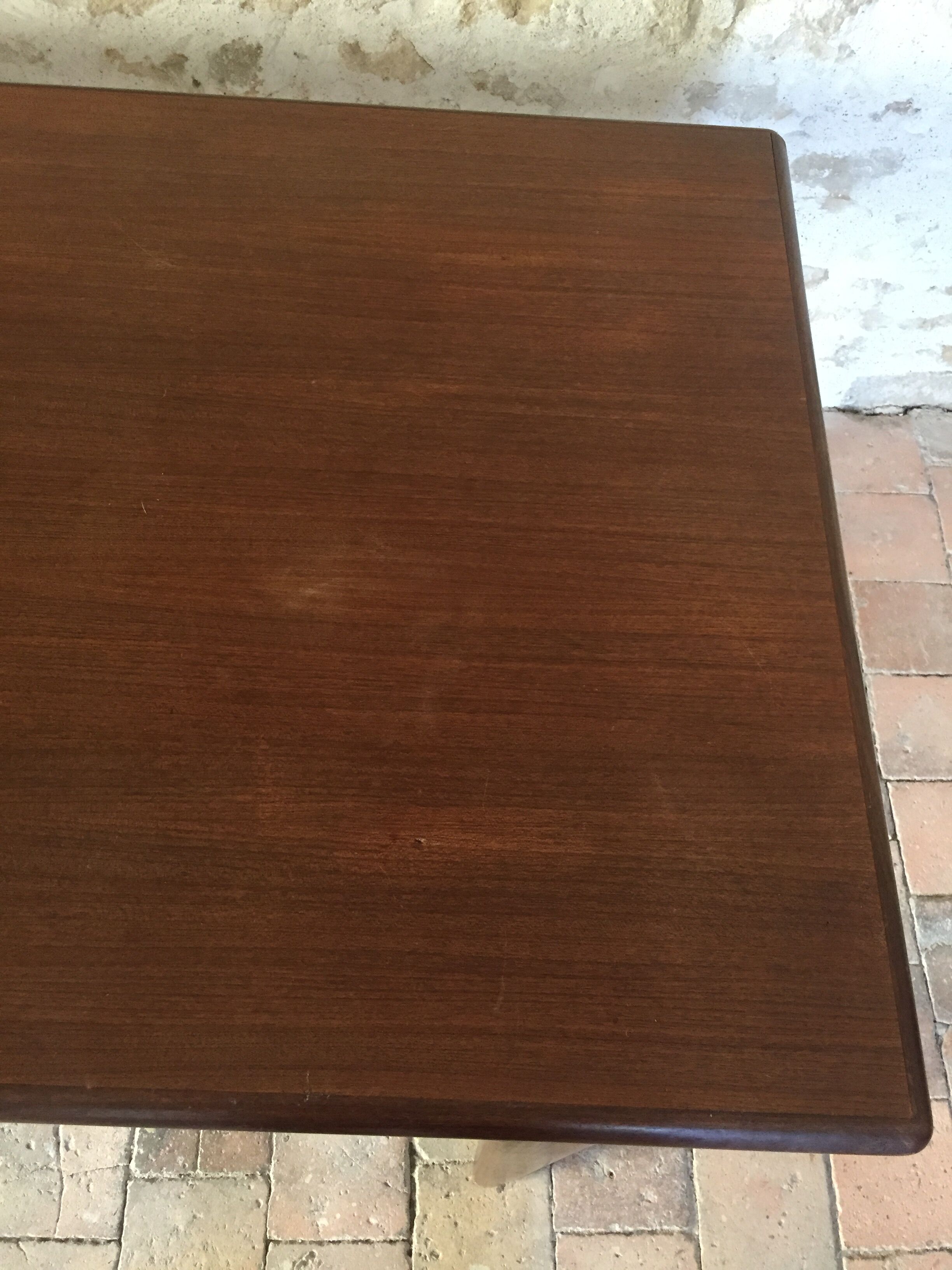 Table scandinave en teck