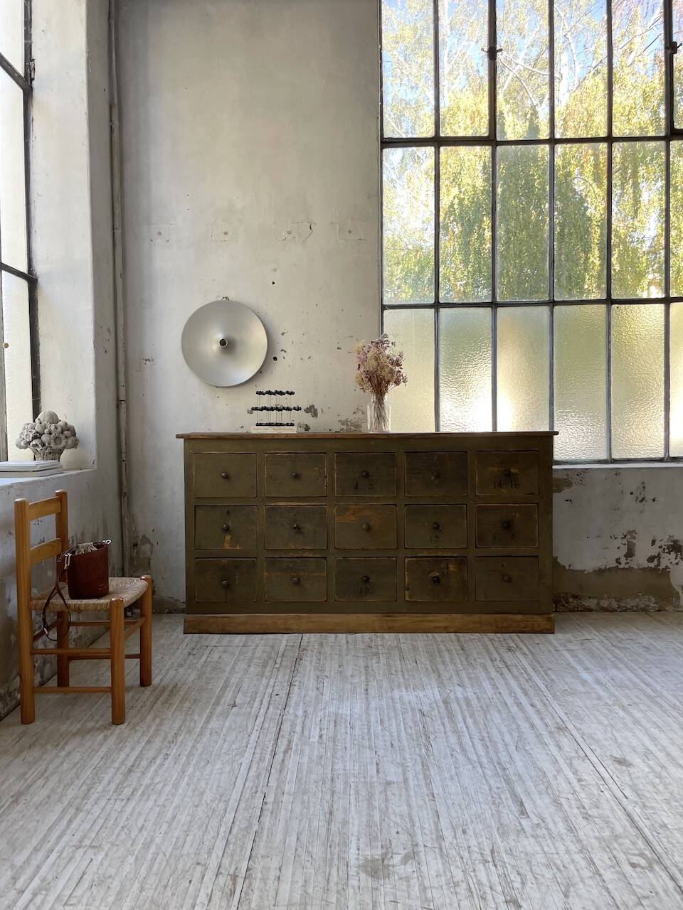 Green patina workshop furniture