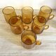 Verres chopes en verre soufflé ambré , années 70