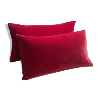 2 velvet cushions trimming feathers