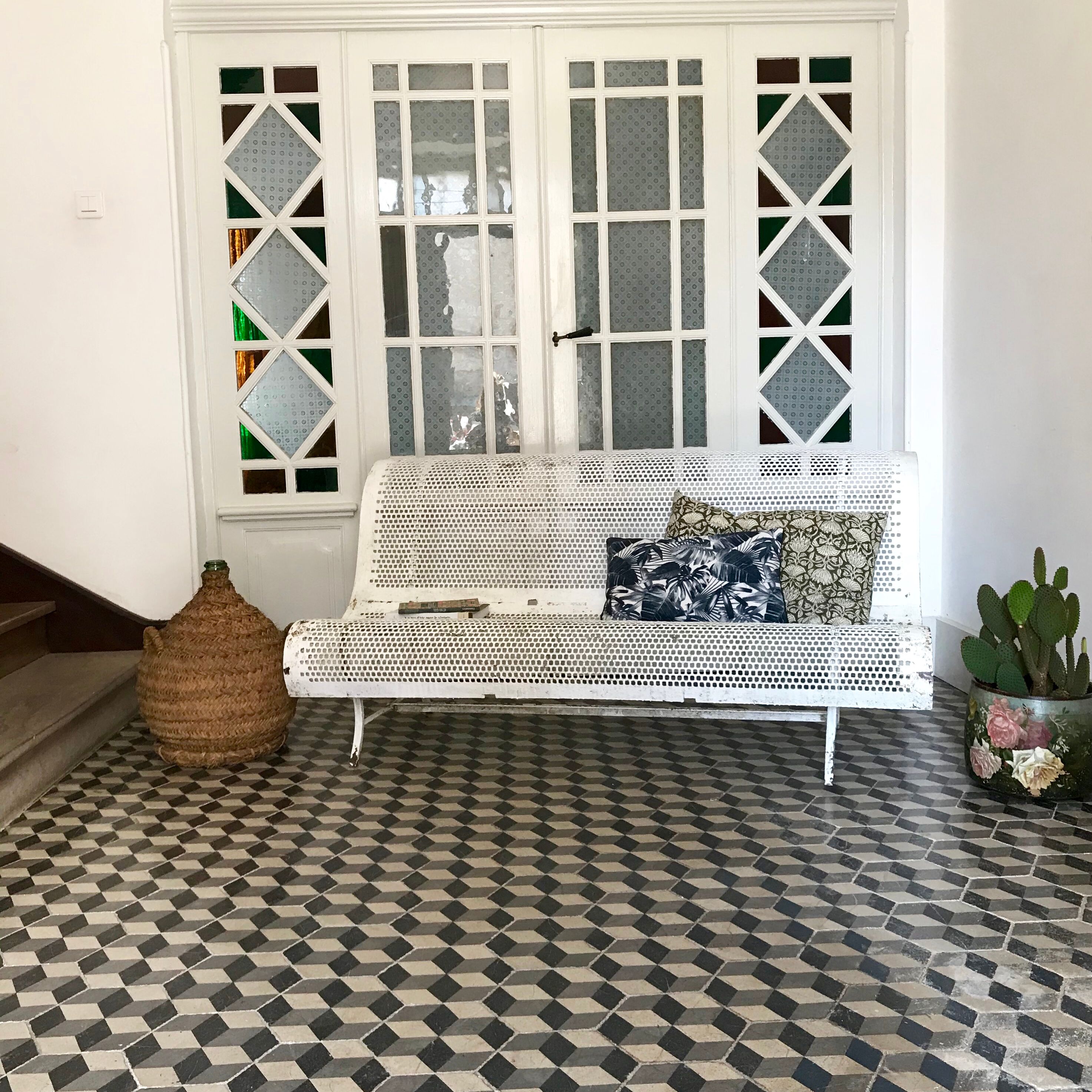 Banc de jardin en métal