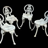 Suite de quatre chaises de jardin en fonte de style Victorien vers 190