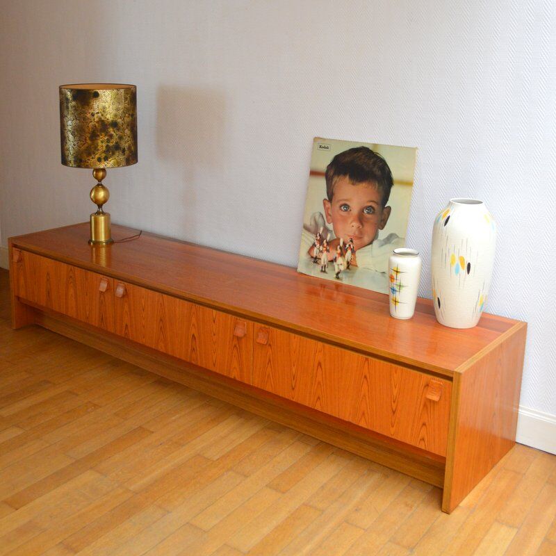 Low sideboard 70s vintage
