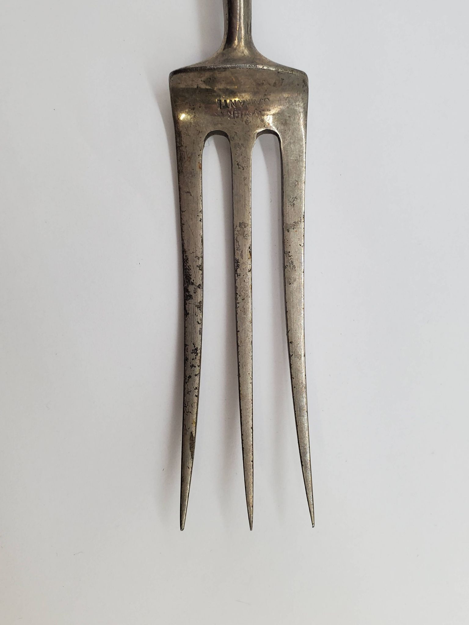 Fourchette de service en métal argenté