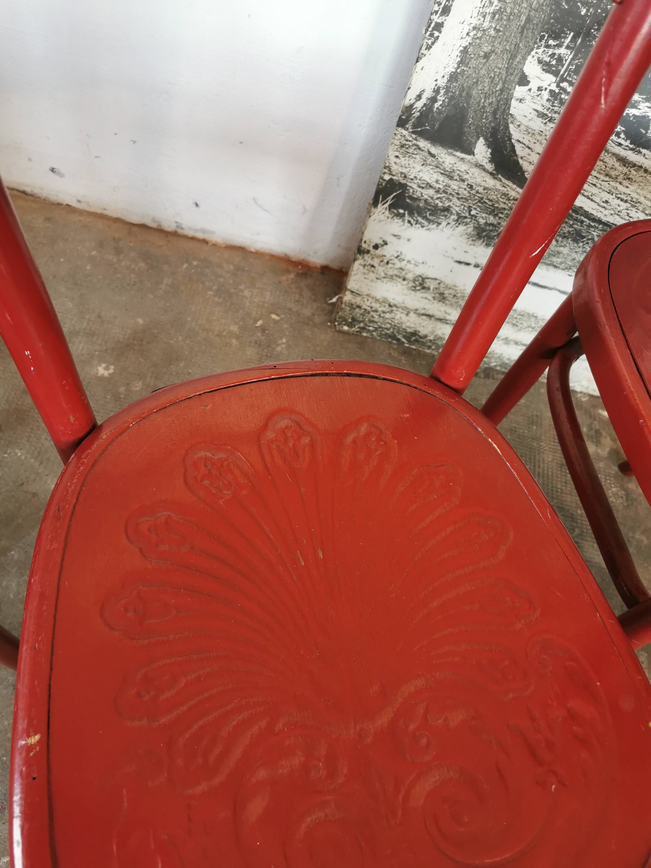 Set of 4 curved wooden bistro chairs Fischel