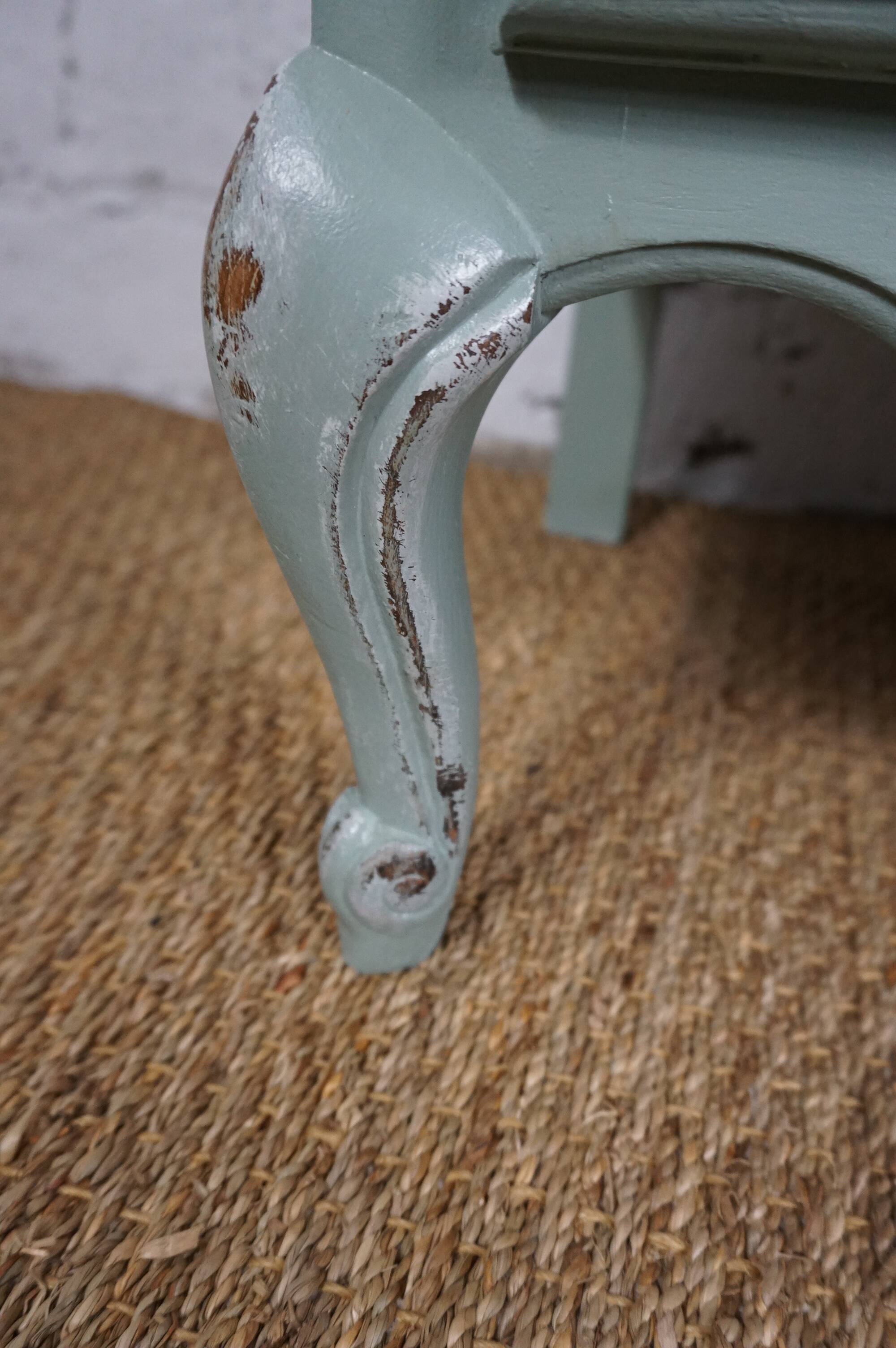 Small sideboard / vintage sideboard revamped