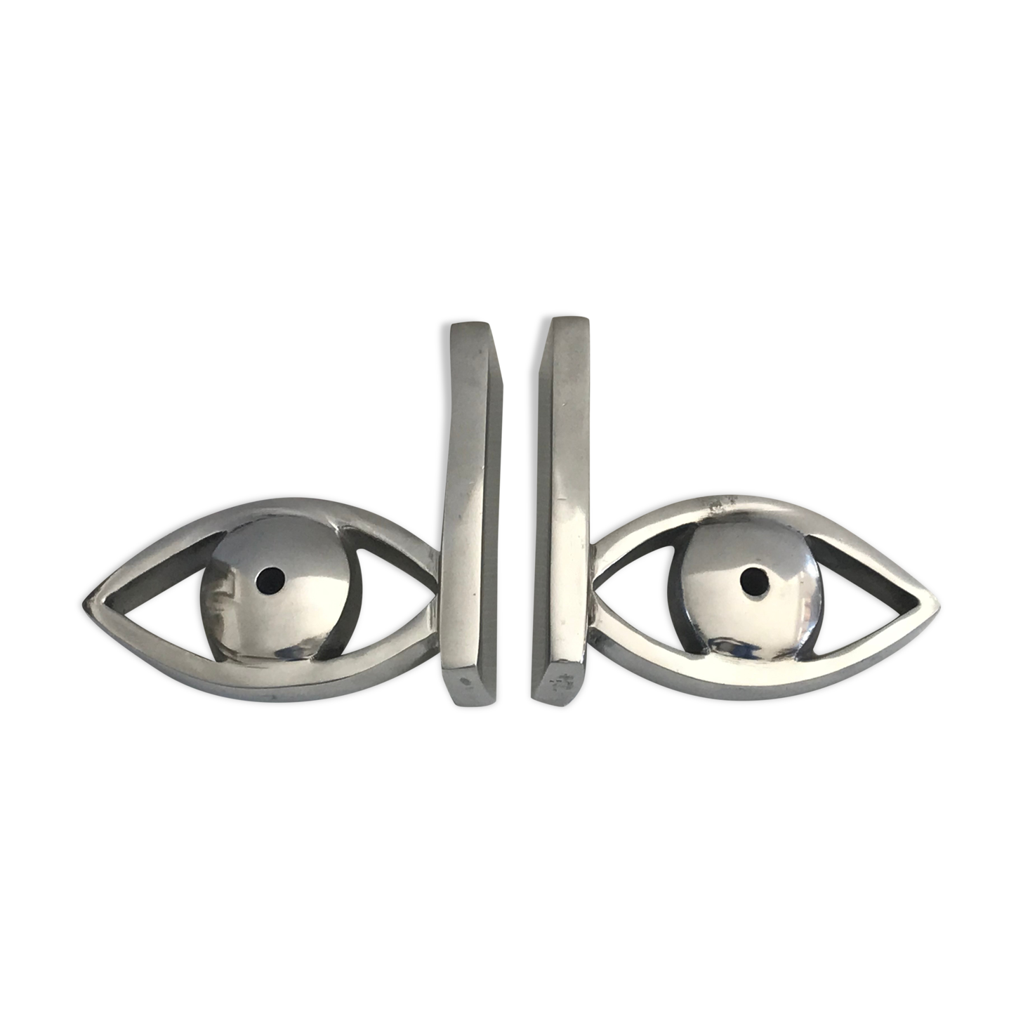 Cast aluminum book clambands