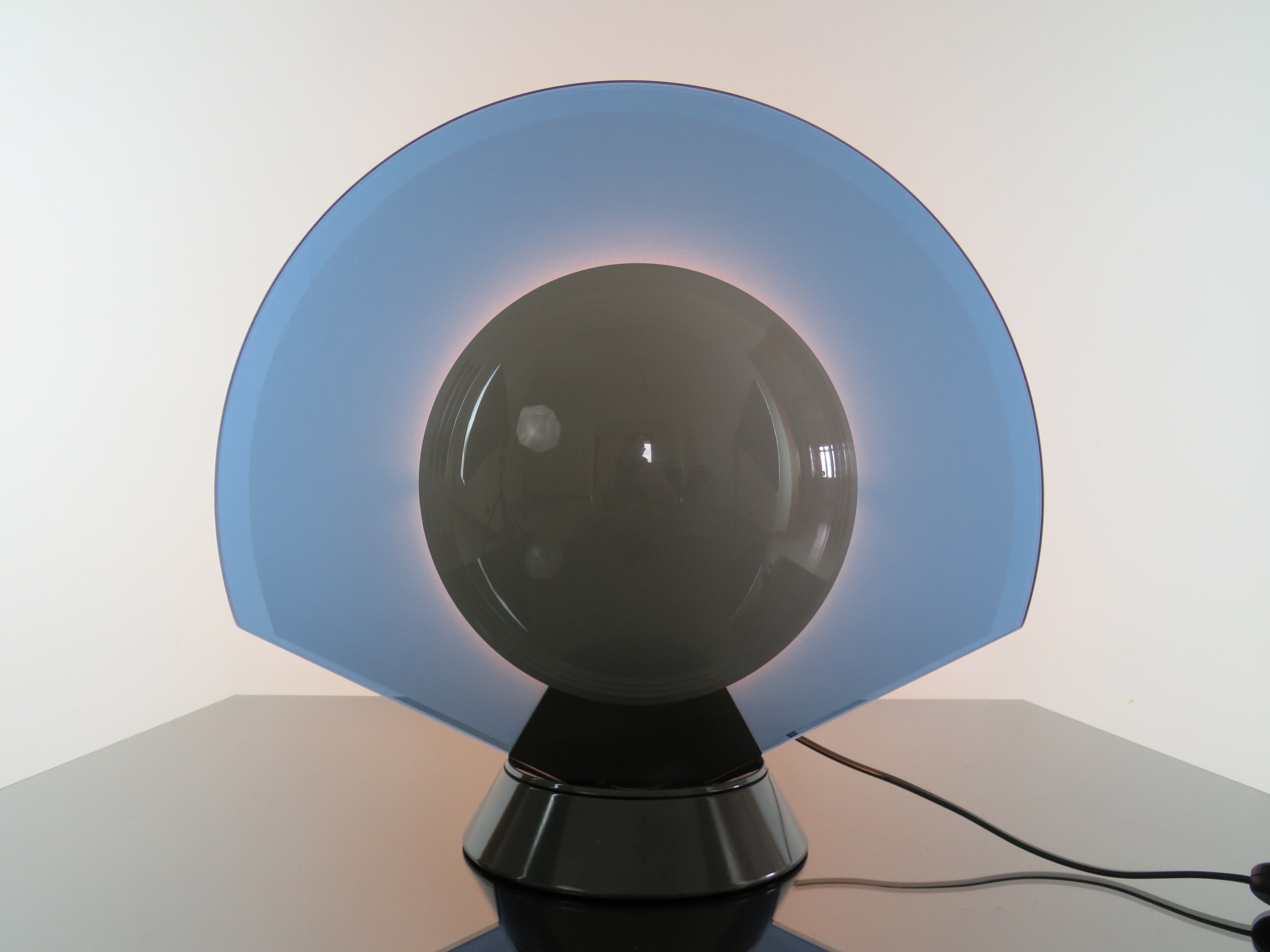 Arteluce mod turntable lamp. tikal 1555 designer pier giuseppe ramella (1985)
