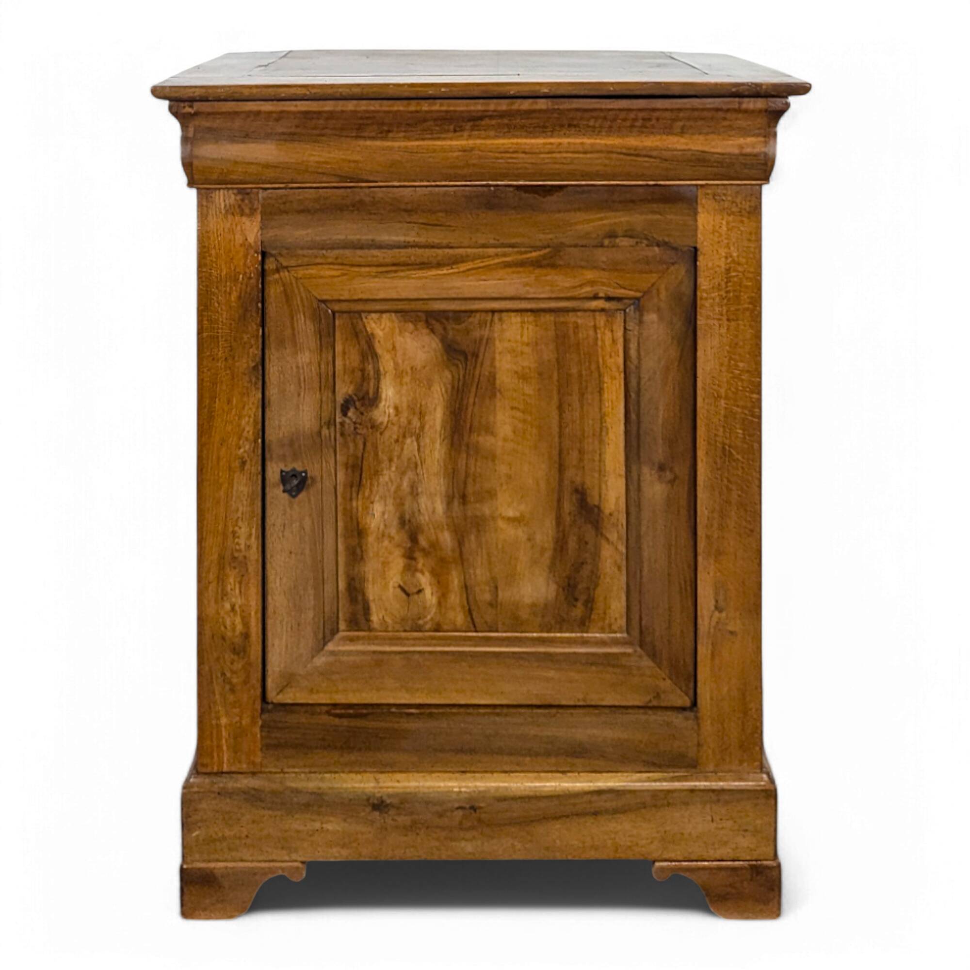 Walnut confiturier in Louis Philippe style