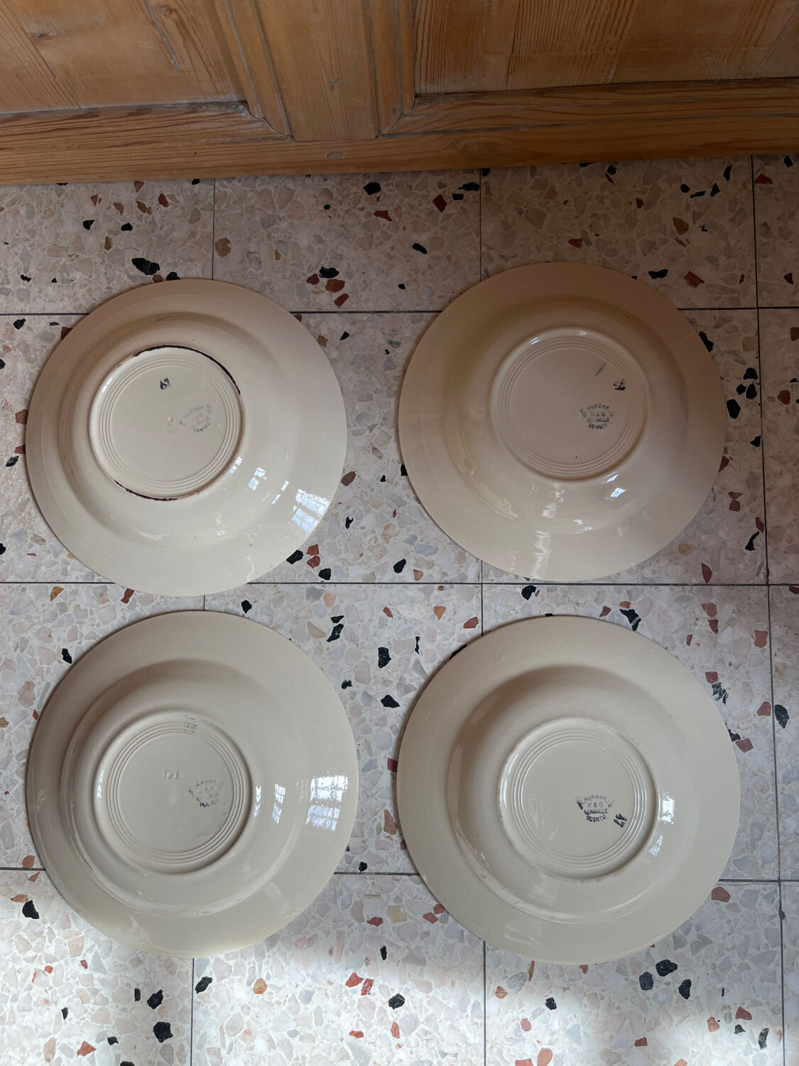 4 deep plates