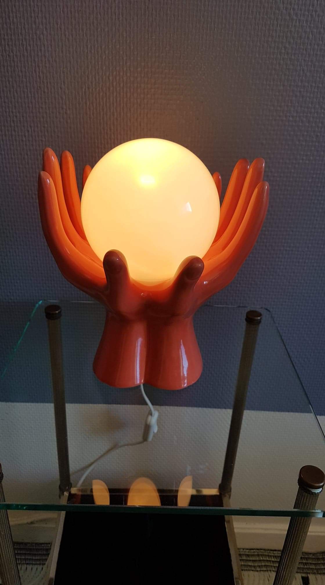 Salmon hands lamp with white opaline