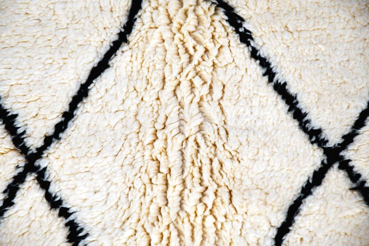 Moroccan Berber carpet Beni Ouarain with black diamonds 210 x 160 cm