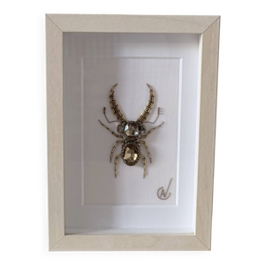 Tableau insecte brodé - main