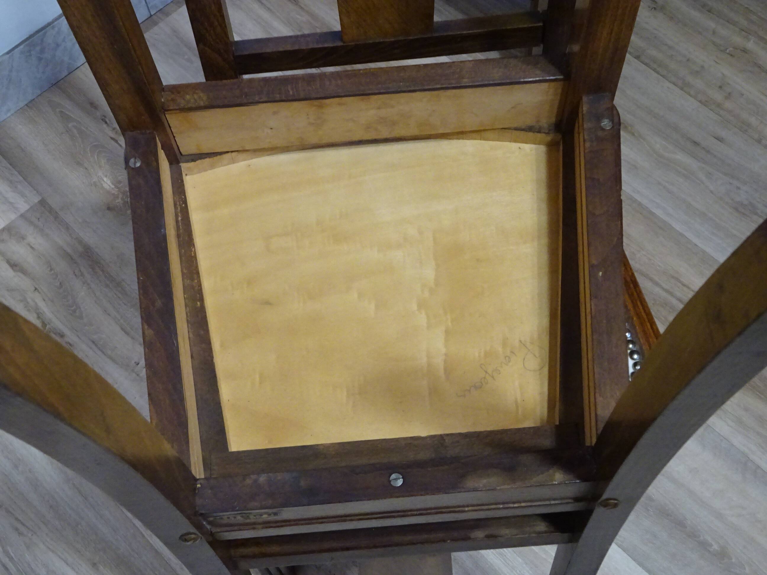 Art Deco chairs, Robur, both.