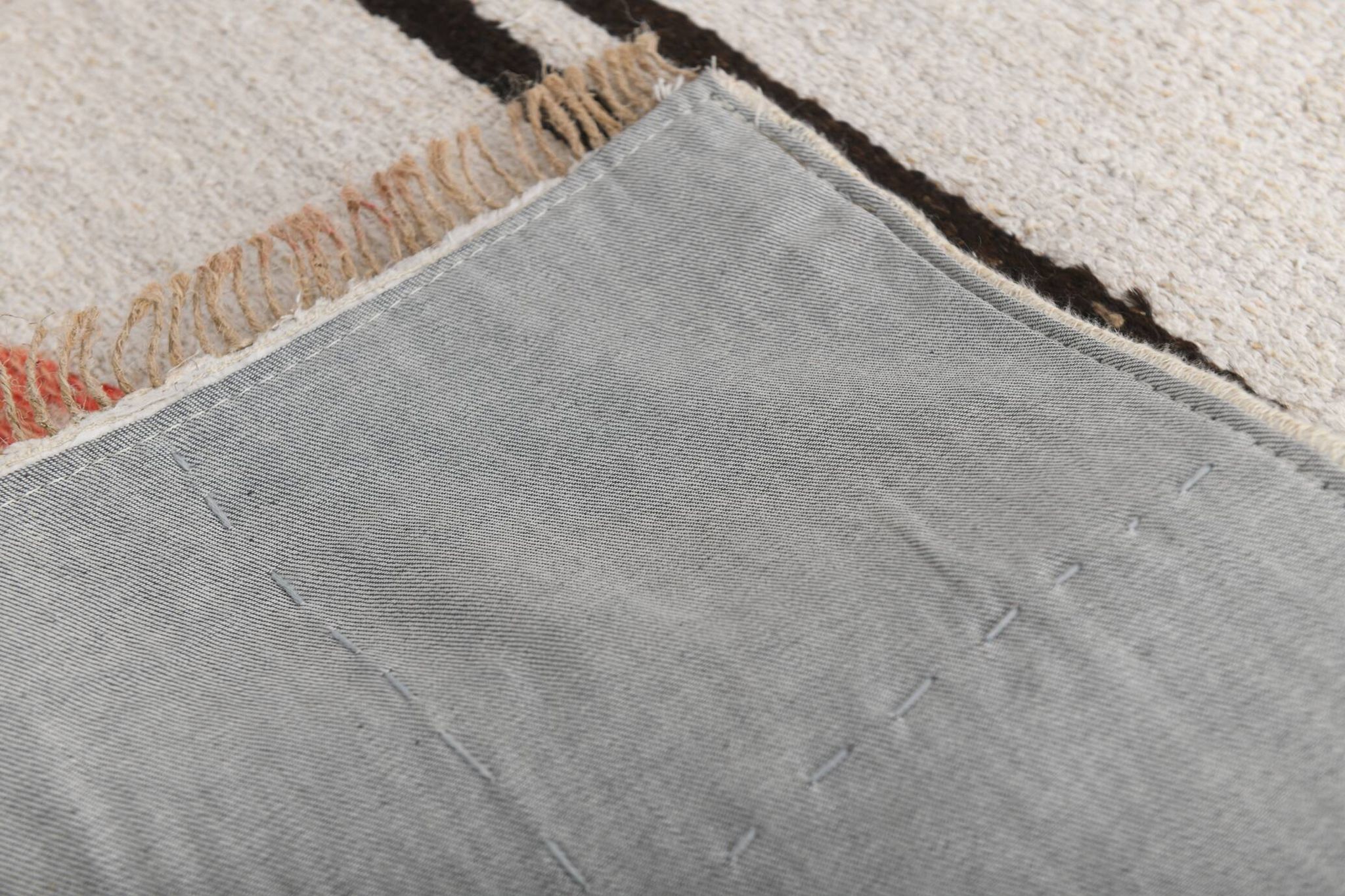 Tapis de couloir contemporain blanc et noir 2x9, 76x263 cm