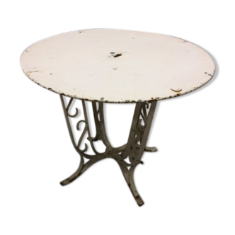 Table de jardin métal riveté
