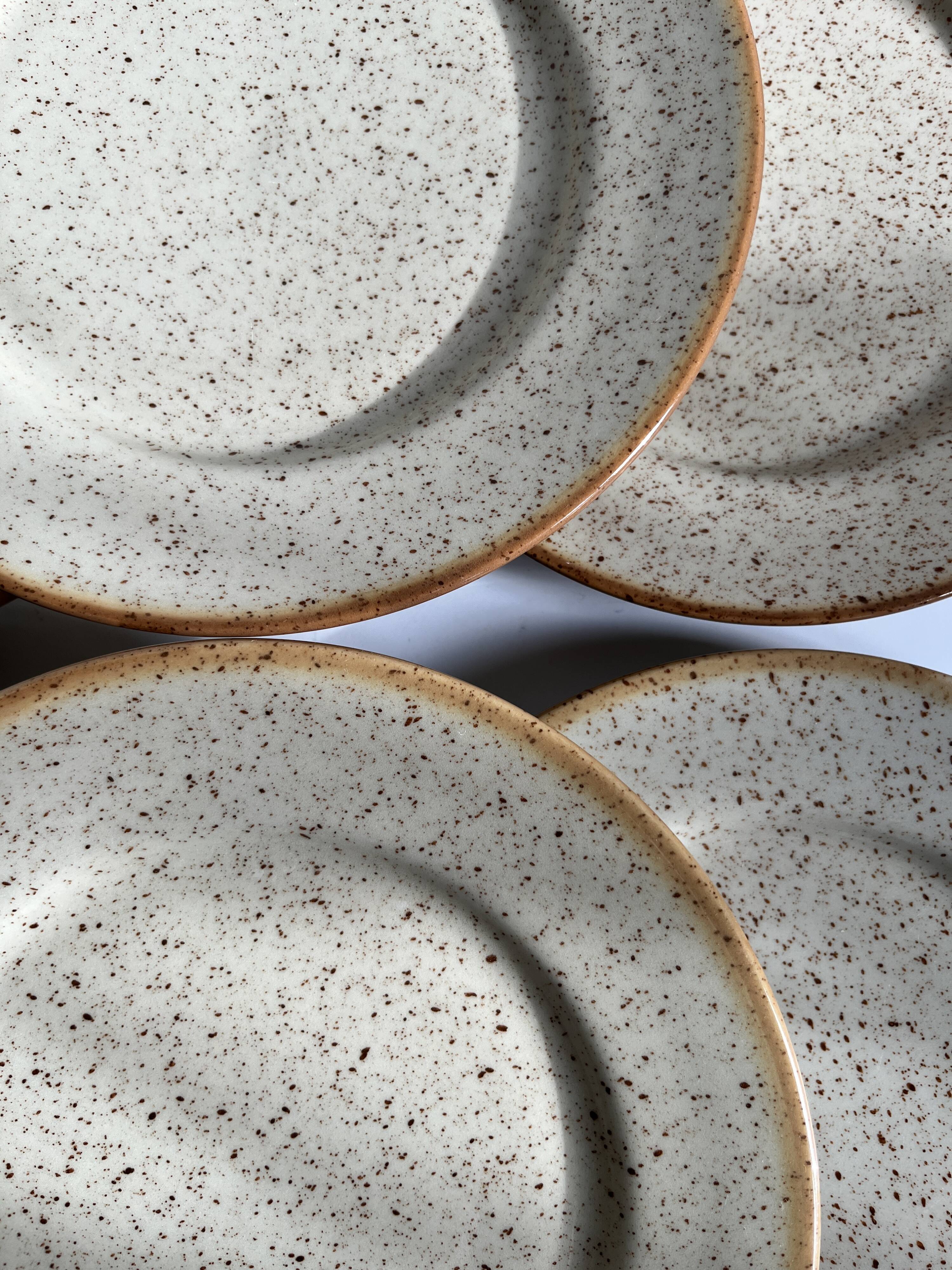 Polish ceramic dessert plates