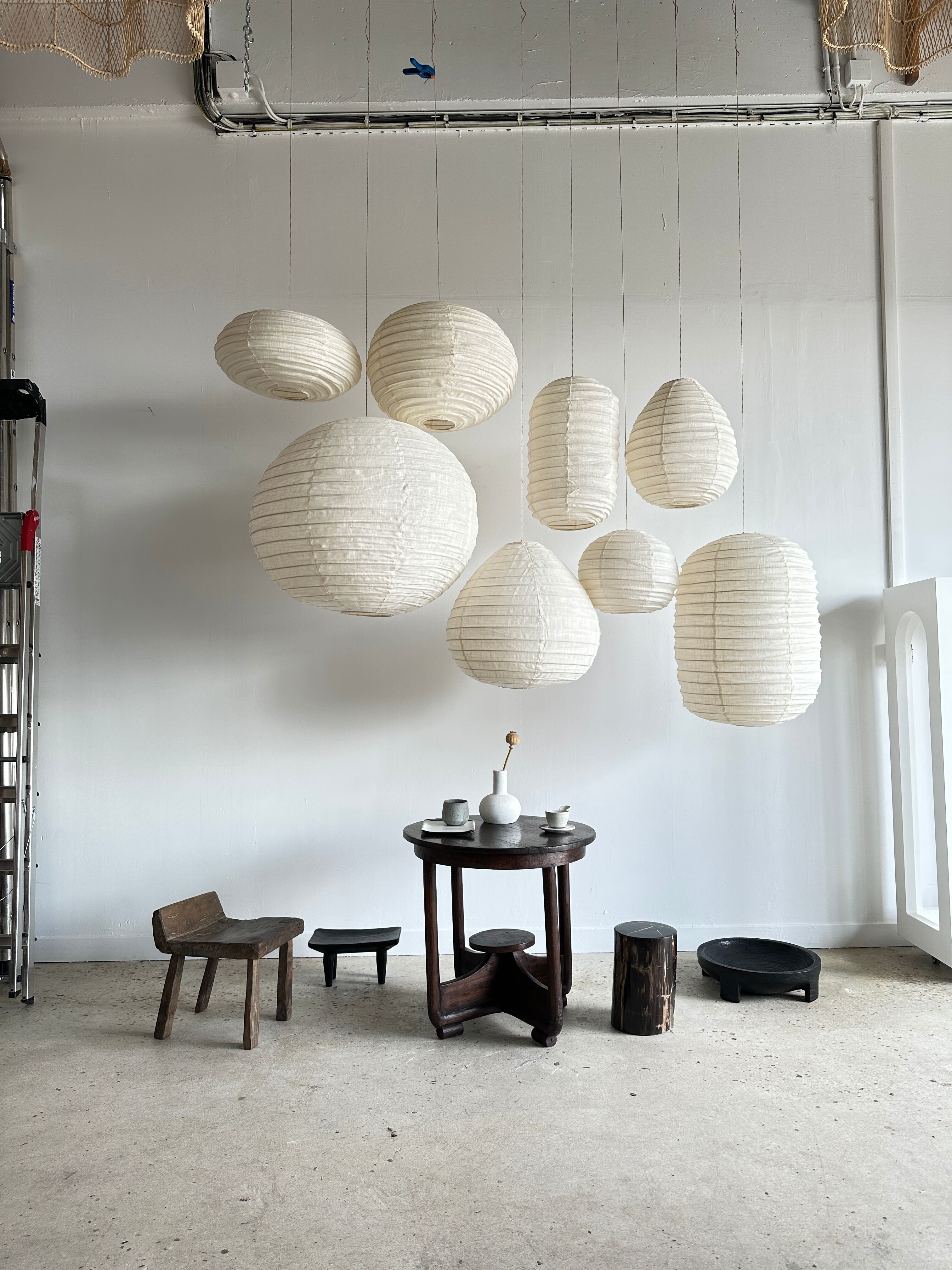 Suspension in rattan and natural japanese linen in the shape of a drop