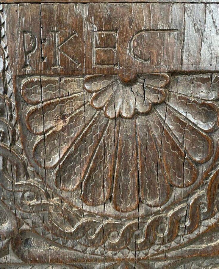 Buffet, Neo-Renaissance style, verses