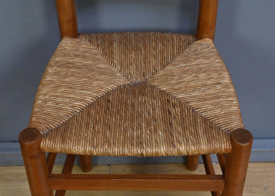 Pair of rush-seated chairs in cherry wood – late 19th century