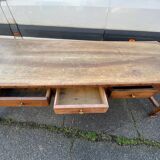 Farm table