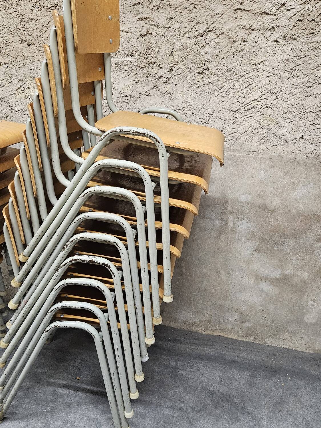 Lot of 18 vintage stackable bistro chairs 1970