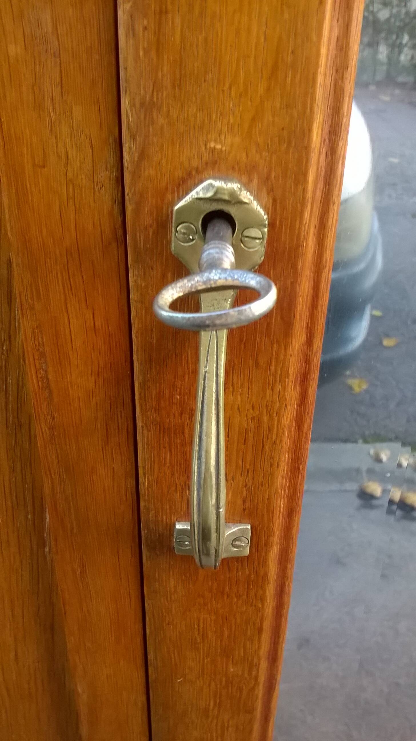 Raw Parisian wardrobe from the 1930s