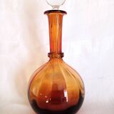 ValléerySthal crystal wine carafe (since 1699), gradient amber color