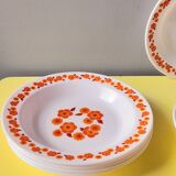 Arcopal Lotus 70s plates