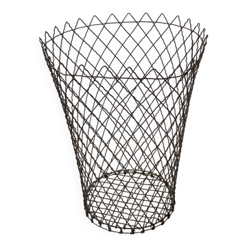 Wastepaper basket