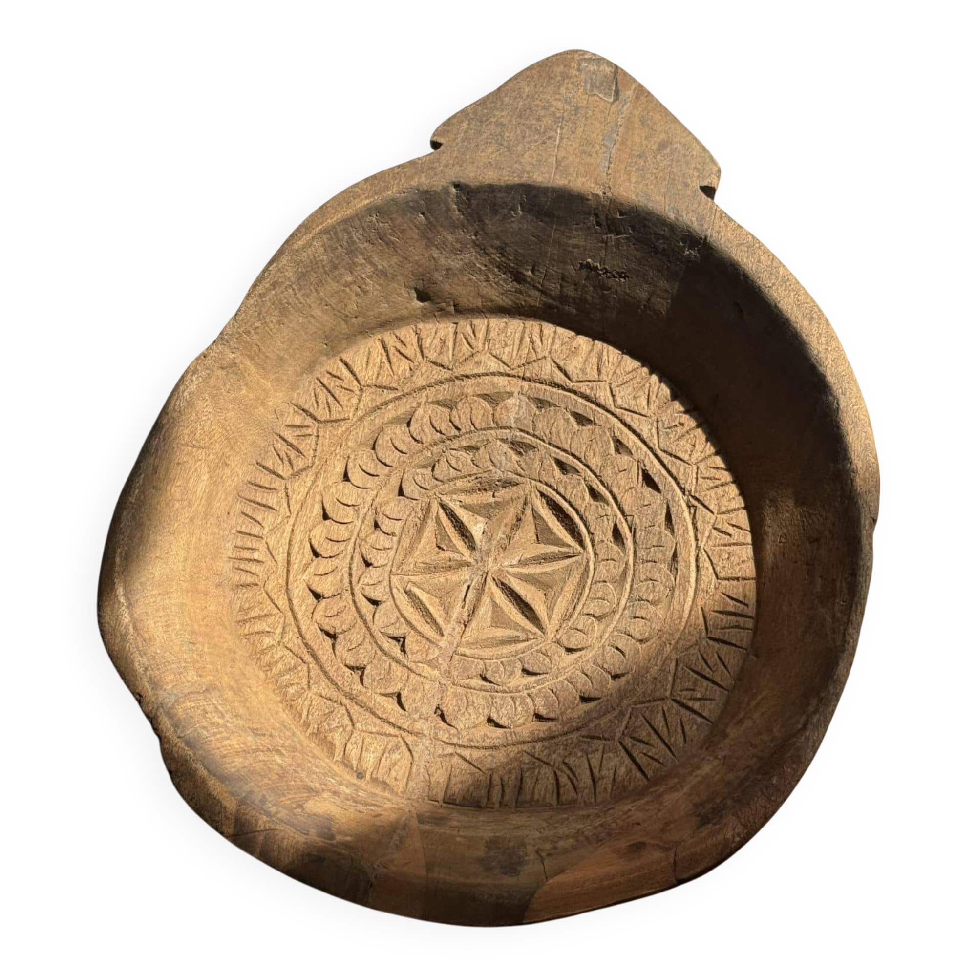 Ancient Indian plateau carved from solid wood "Rosette"