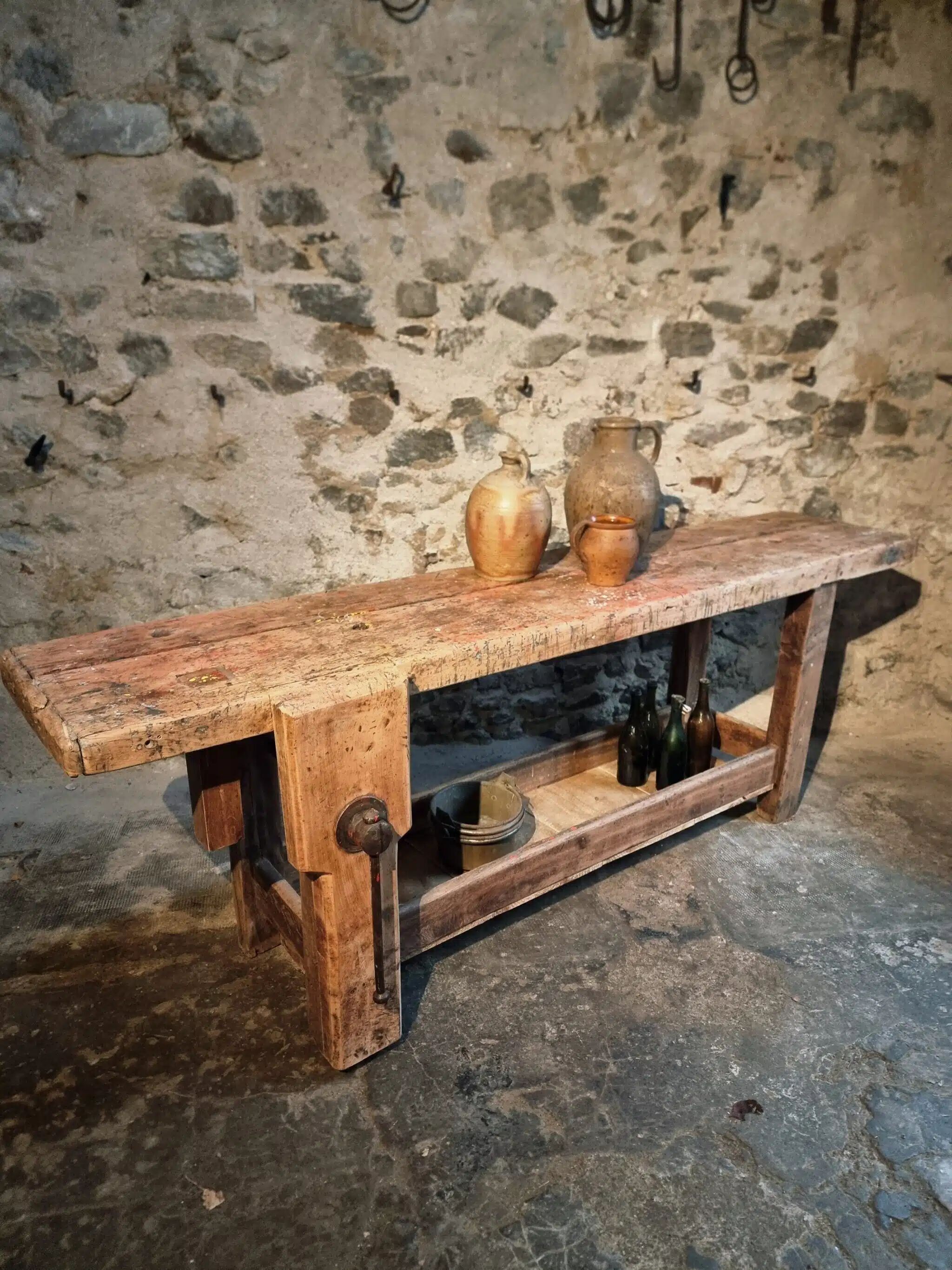 Antique French carpenter's workbench in oak and beech, circa 1900