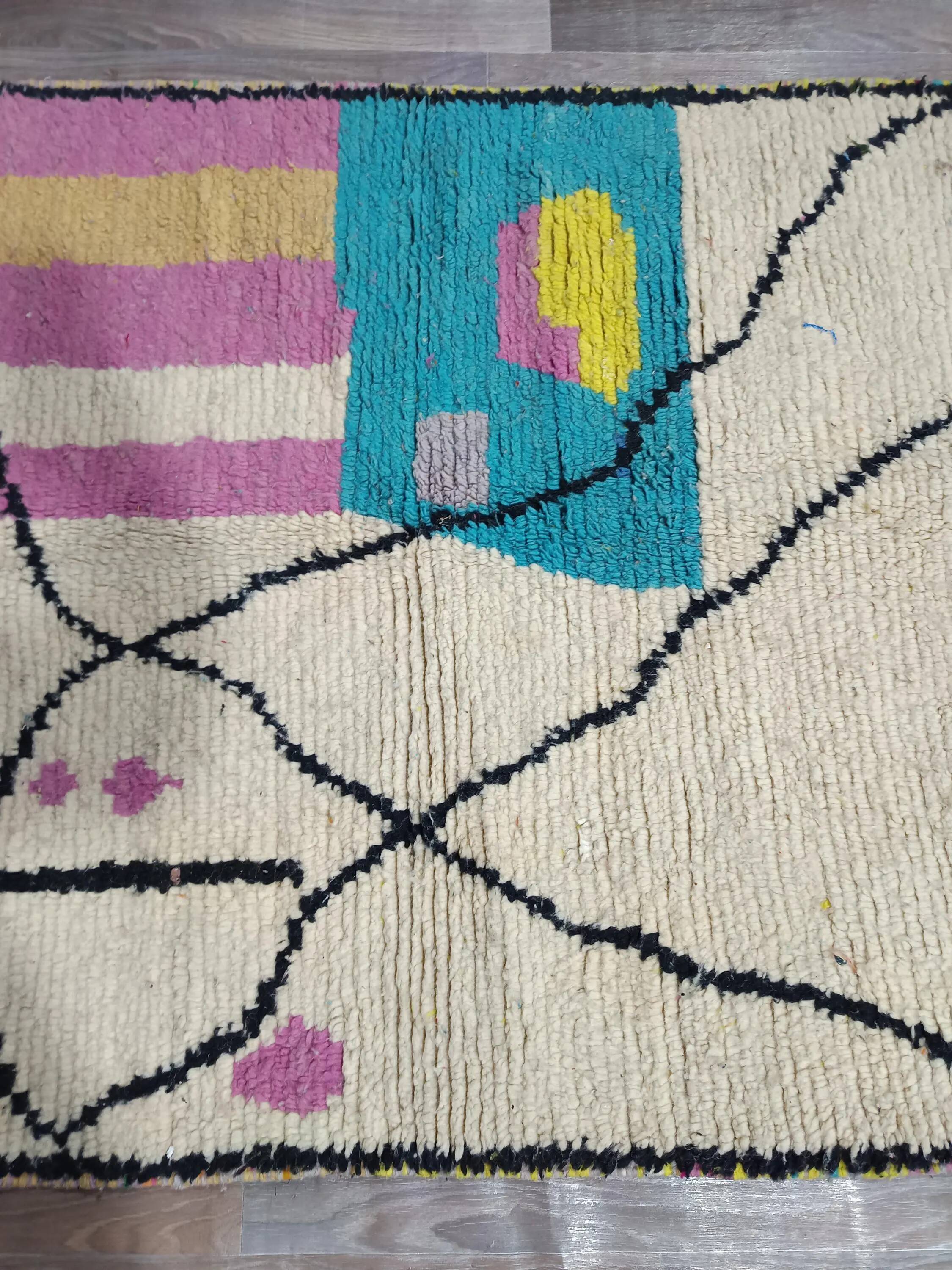 Handmade traditional carpet 250cm x 150cm Moroccan