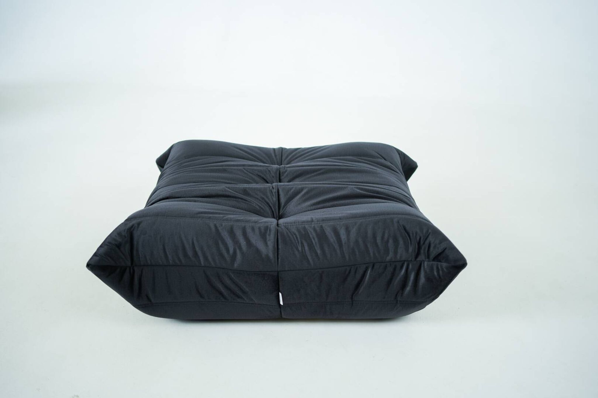 Togo set of chair and pouf in black shiny velvet