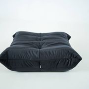 Togo set of chair and pouf in black shiny velvet