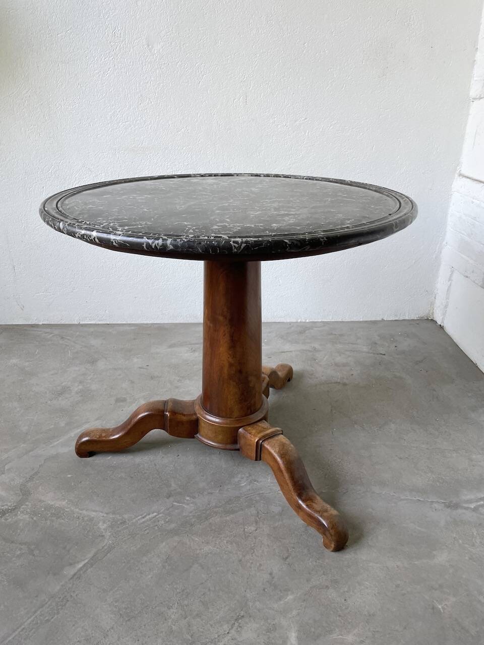 Empire walnut and marble pedestal table, late 19th century