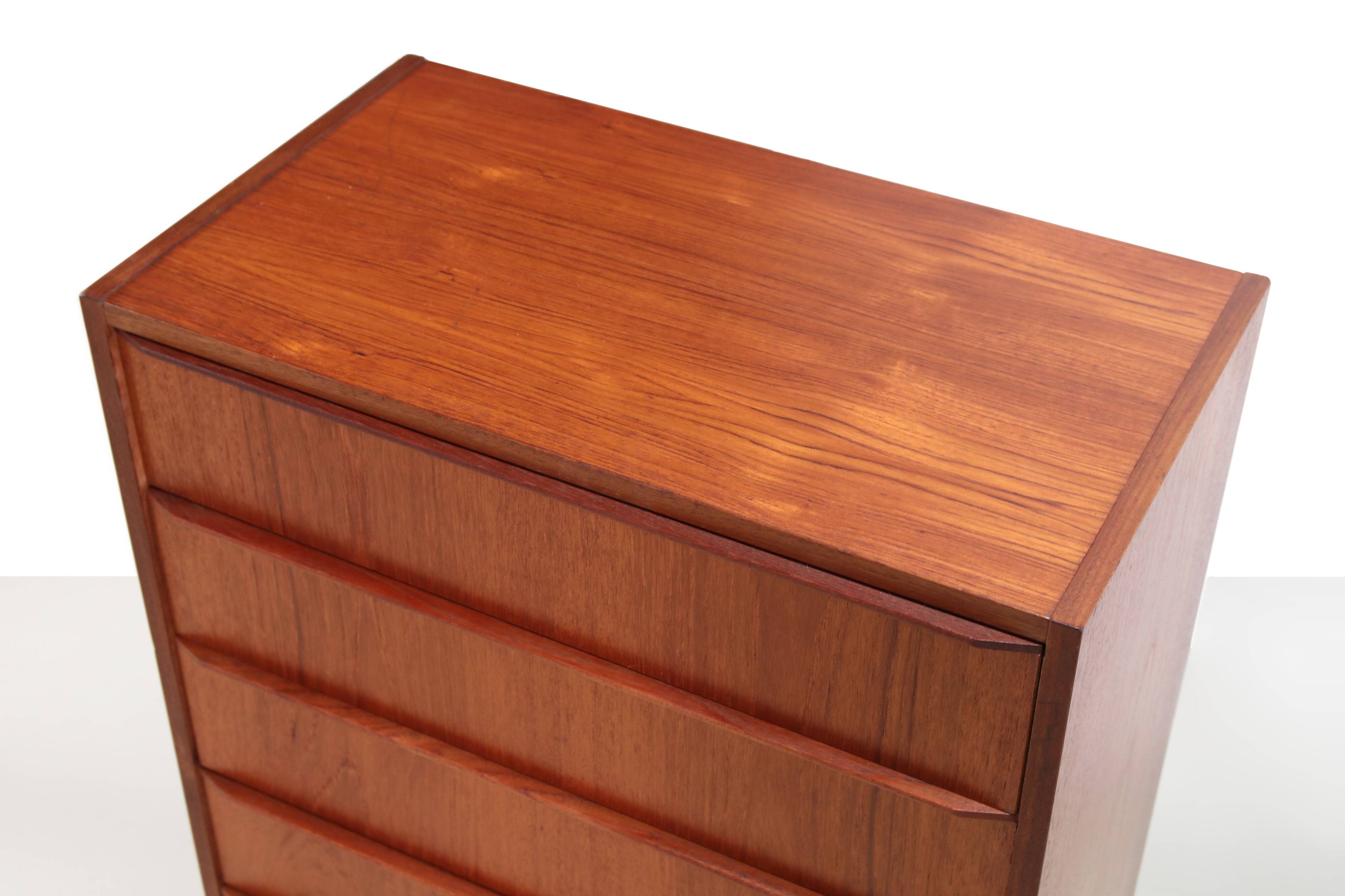 Danish teak design chest of drawers