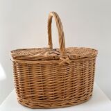 Wicker rattan picnic basket from the 70s