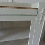 Vitrine, console vintage réenchantée en gris perle, plateau bois.