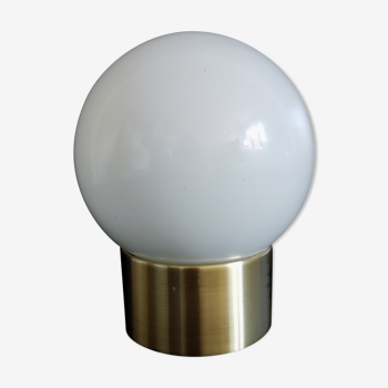 Lampe boule vintage laiton et opaline