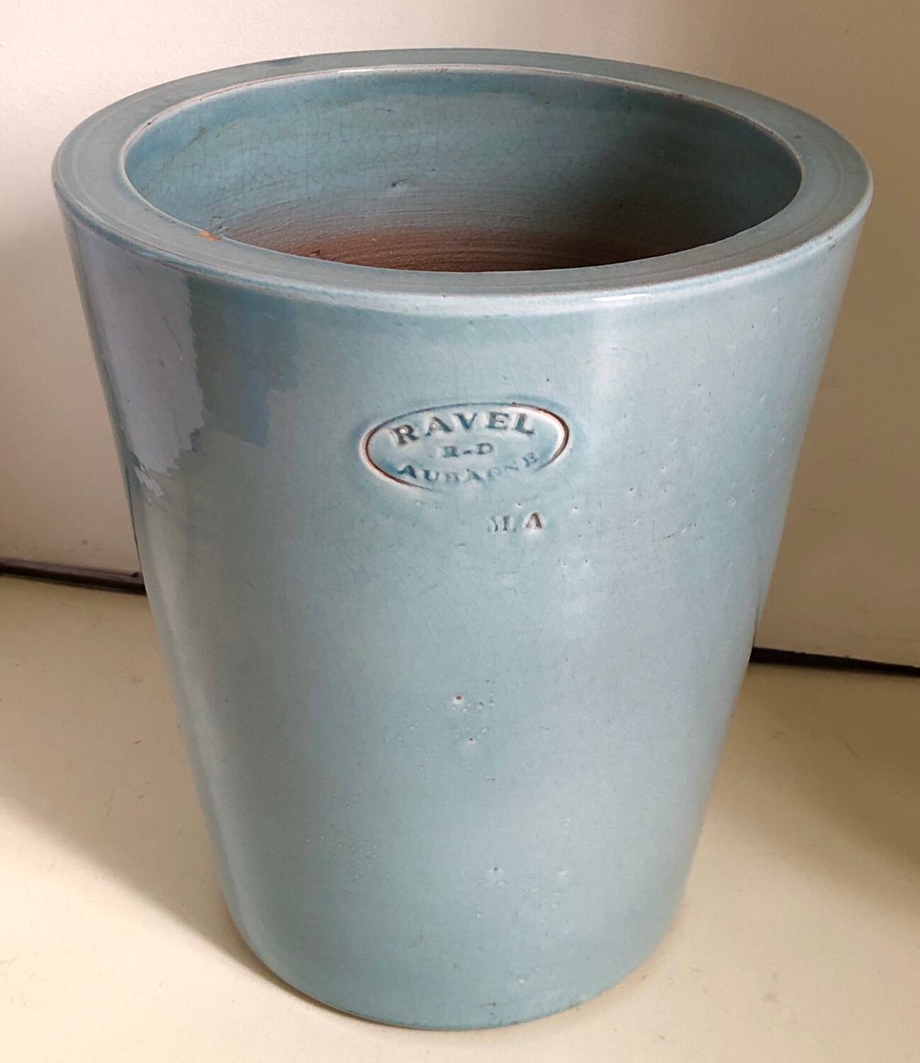 Blue ravel pot