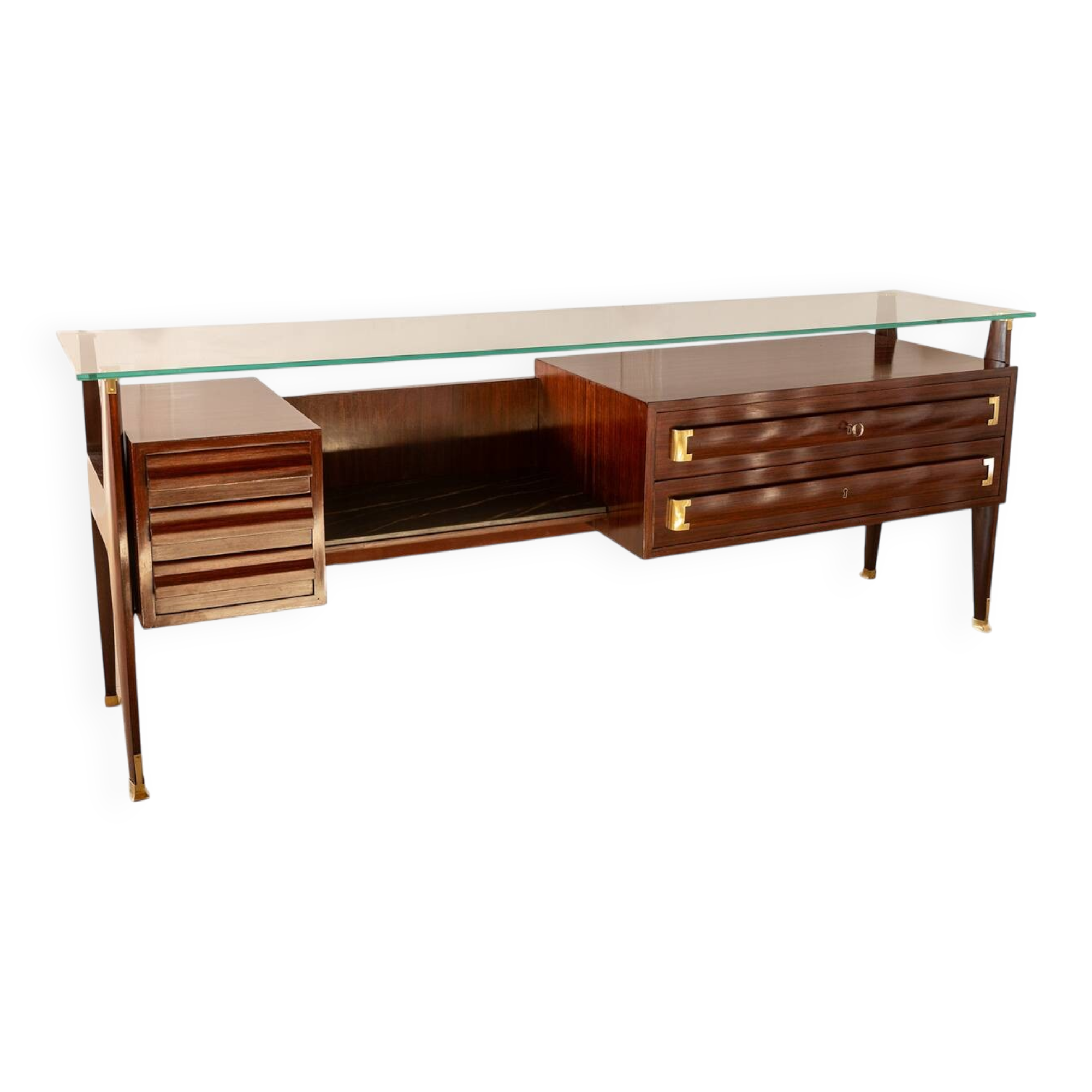 Commode or sideboard in rosewood. Italian work from the 1960s.