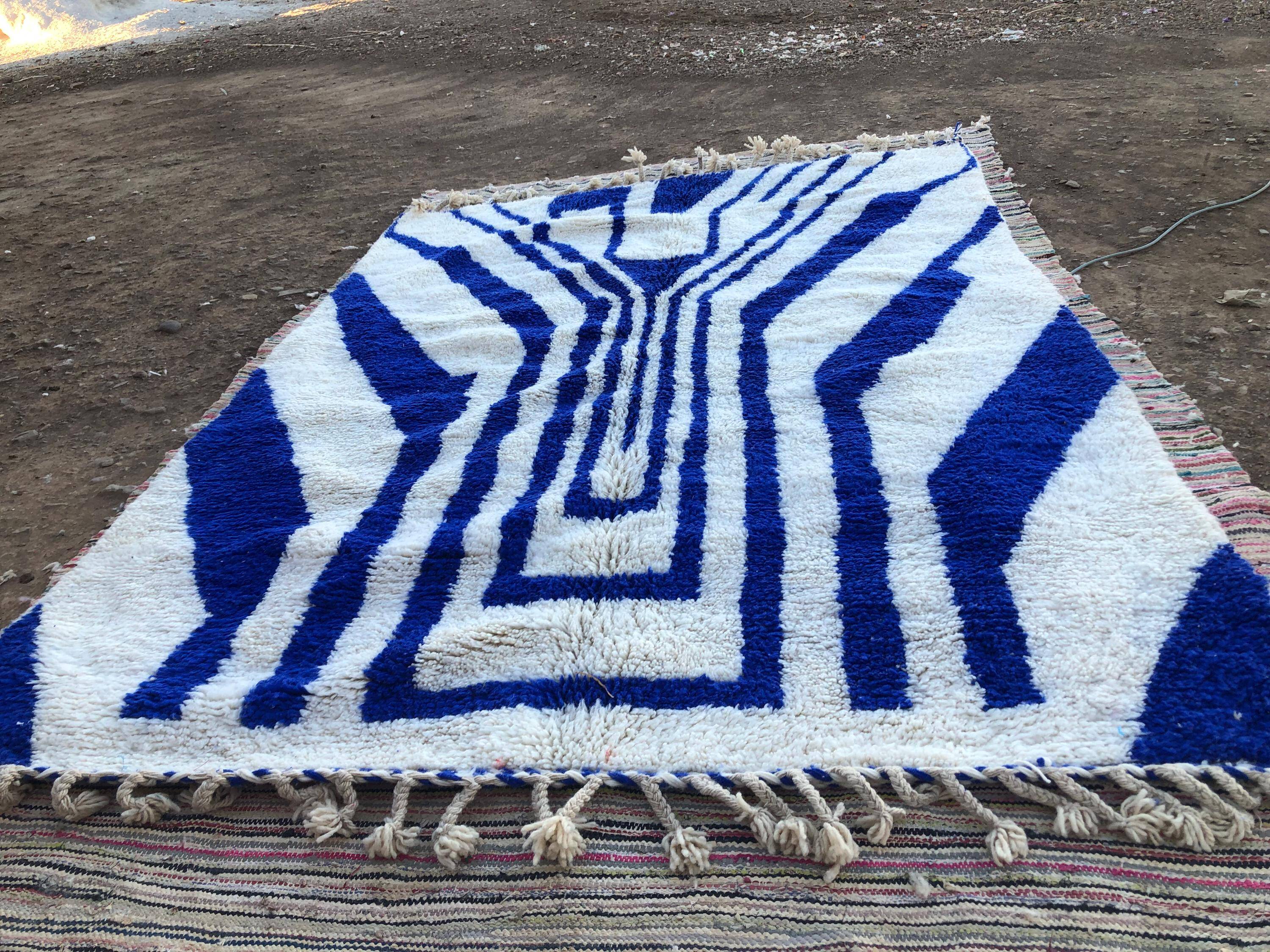 Large handmade Berber rug 3 x 2 m